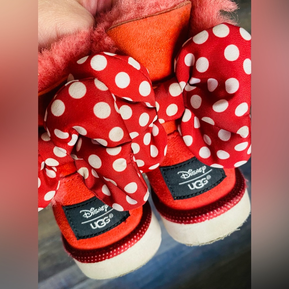 UGG Red Label with Soft Fabric